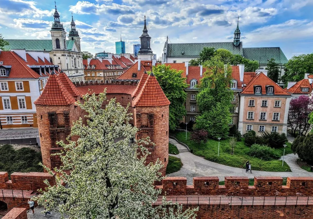 Atmospheric Apartment Next To Warsaw Old Town Square By Noclegi Renters
